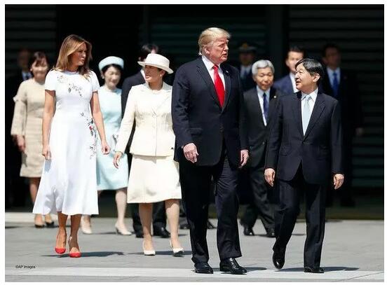 1570415389375366.jpg 8宫中晚宴.jpg