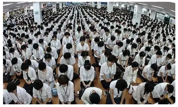 1582537635103960.png 2倾巢出动找人.png